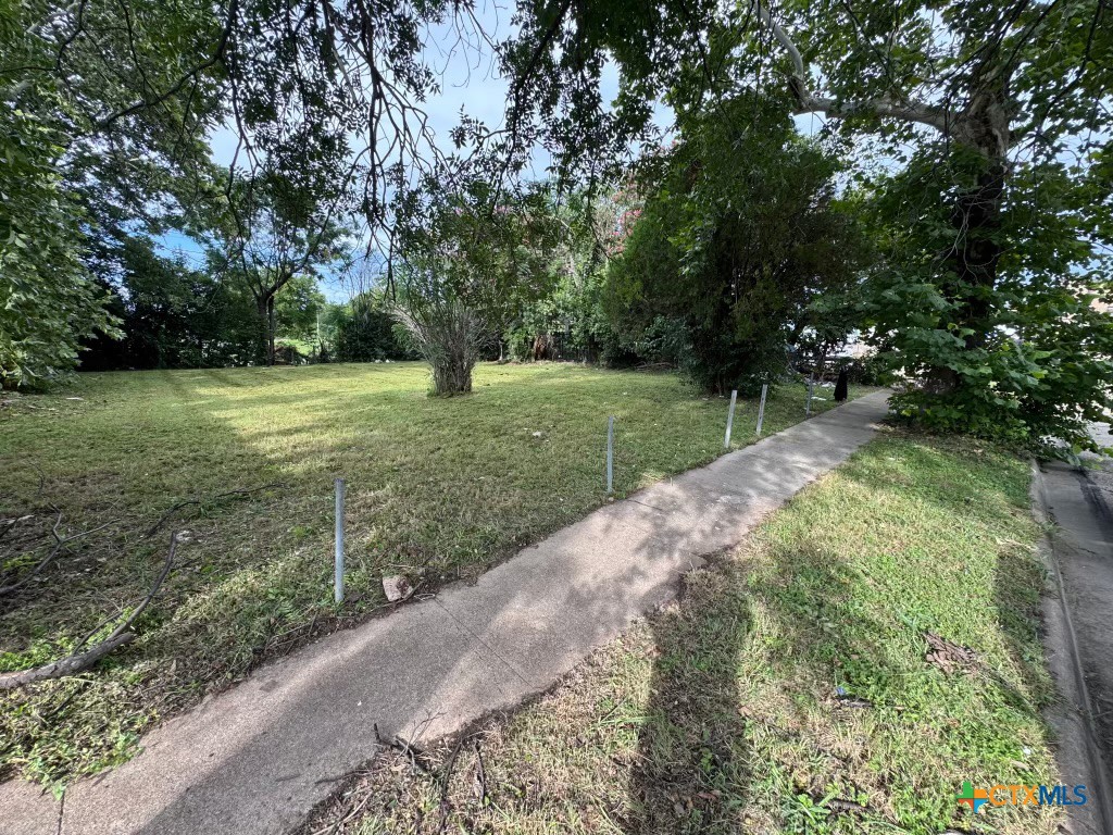 604 Attas Avenue Property Photo 2