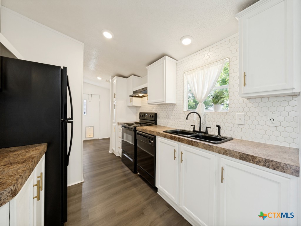 4654 Old Howard Road Property Photo 10
