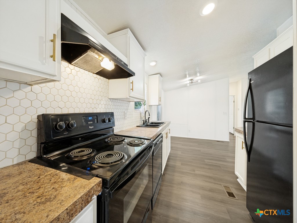 4654 Old Howard Road Property Photo 11
