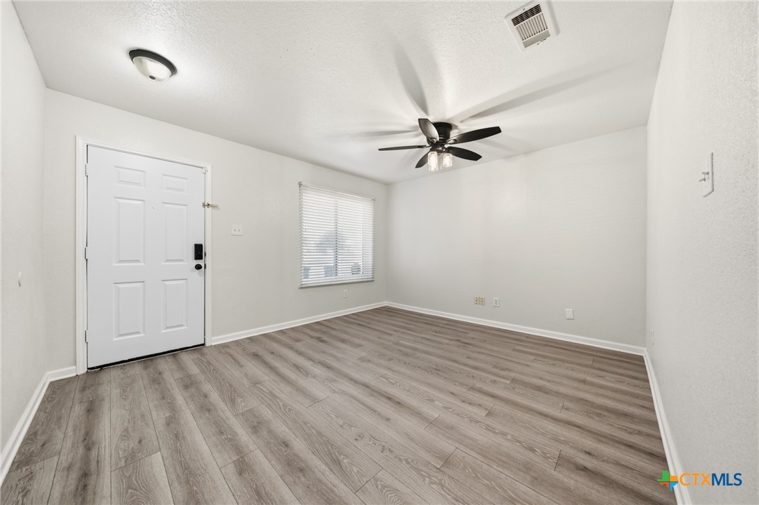 5304 Oster Drive Property Photo 5