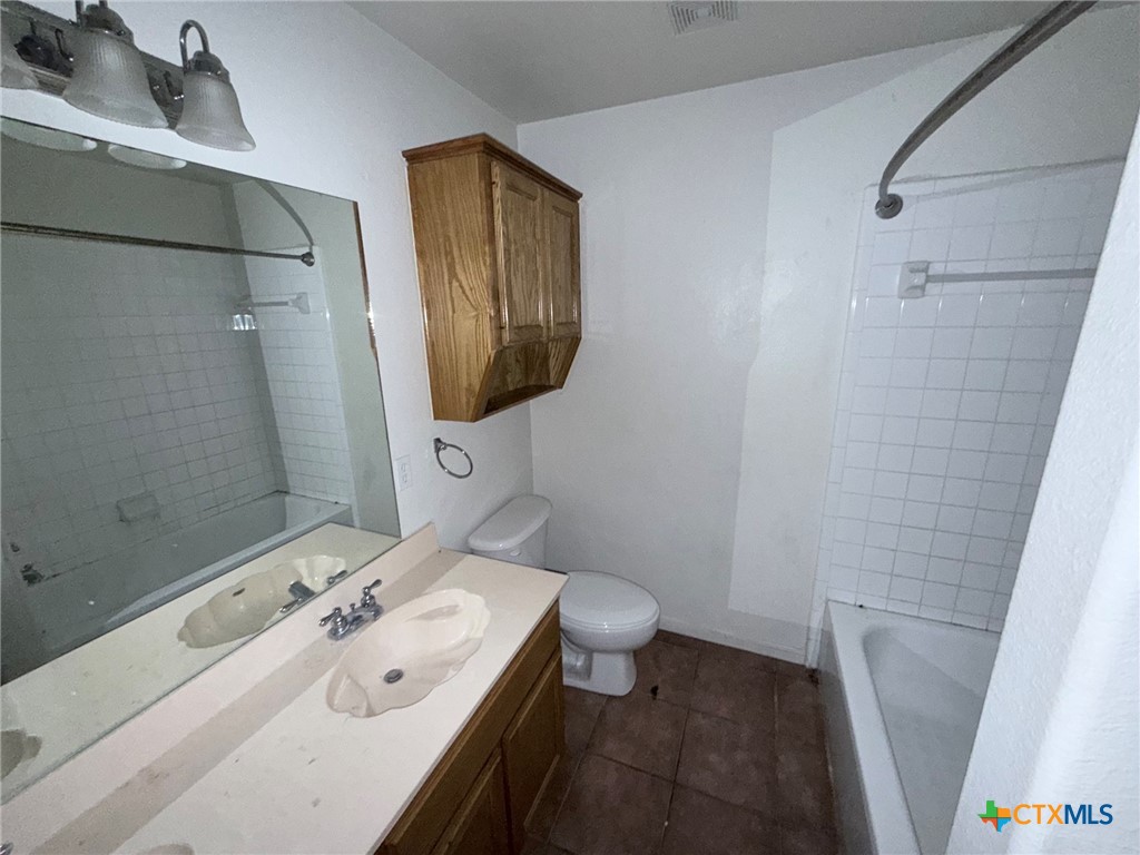 2901 Tucson Drive Property Photo 7