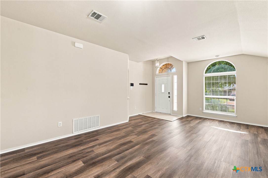 6541 Serena Lane Property Photo 4