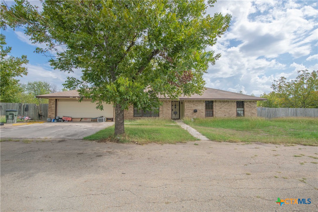 4806 Clear Creek Road Property Photo 1