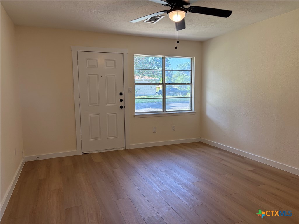 706 W Avenue E Property Photo 2