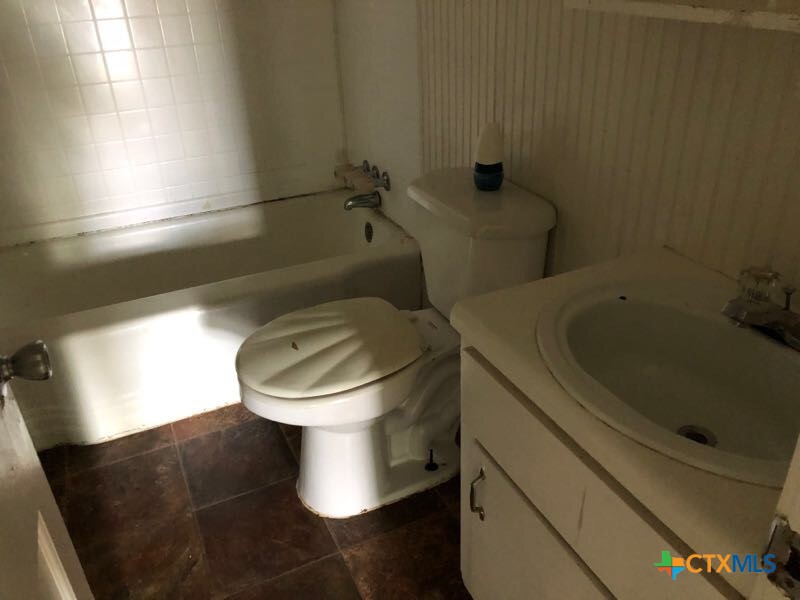 1104 Nolan Avenue Property Photo 7