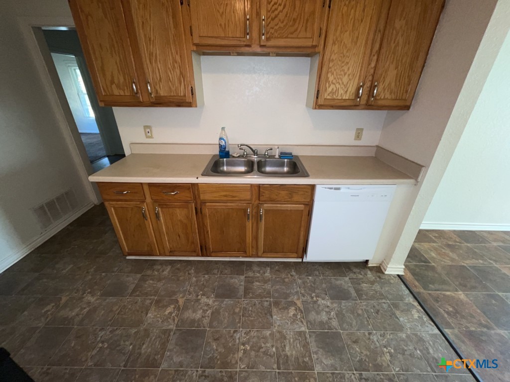 1104 Nolan Avenue Property Photo 15