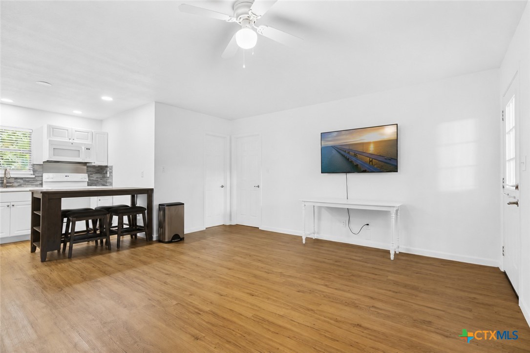 761 Whippoorwill Drive B Property Photo 5