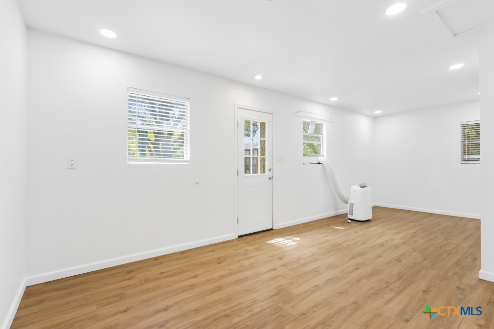 761 Whippoorwill Drive B Property Photo 12
