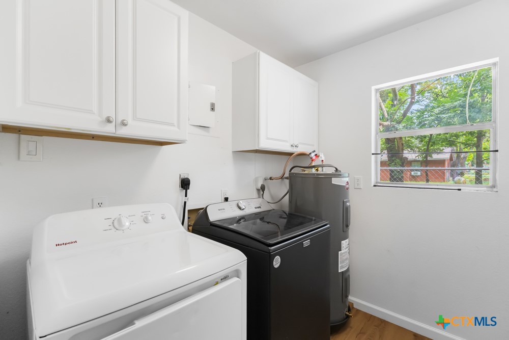 761 Whippoorwill Drive B Property Photo 17