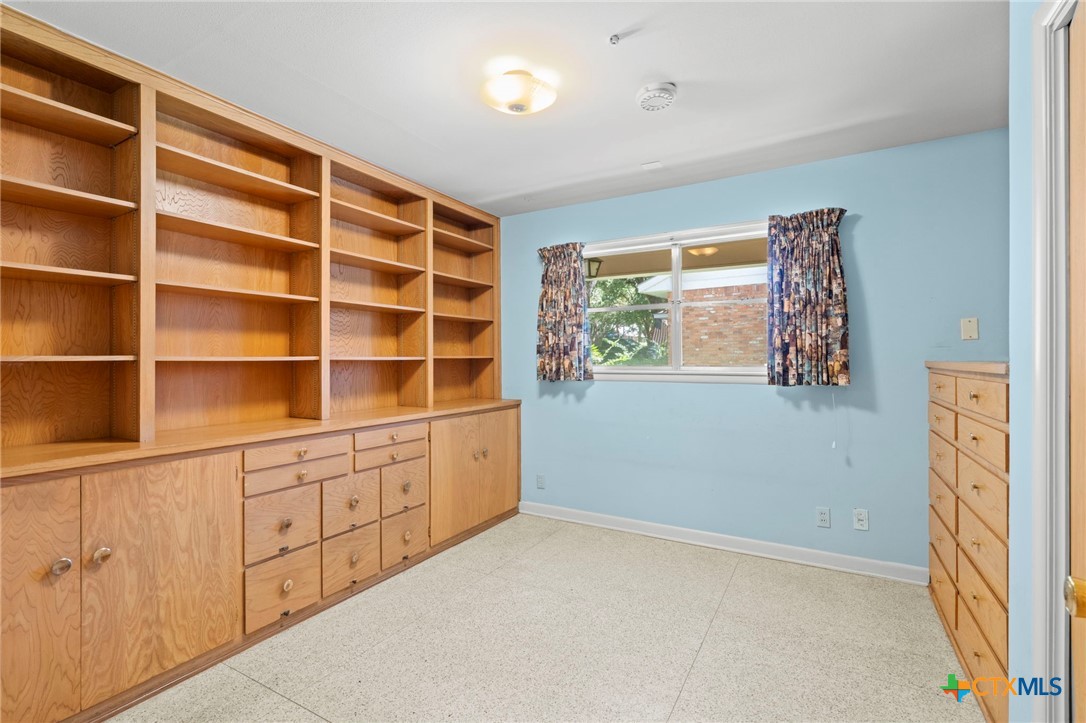 3101 El Camino Drive Property Photo 15
