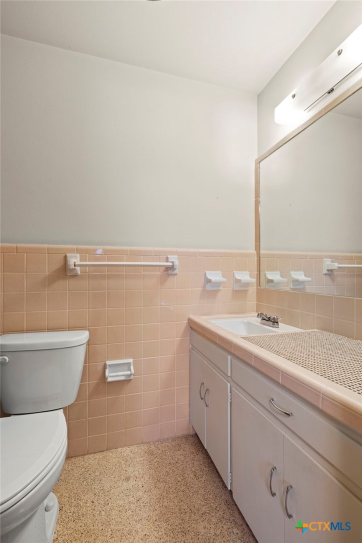 3101 El Camino Drive Property Photo 18