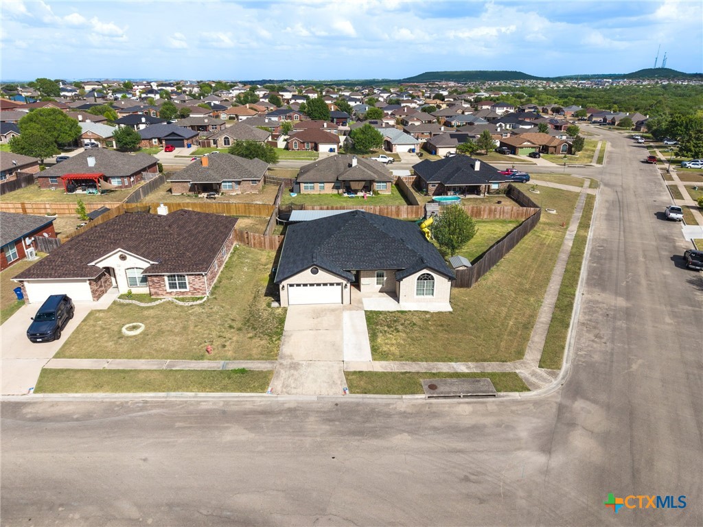 2102 Joseph Drive Property Photo 3