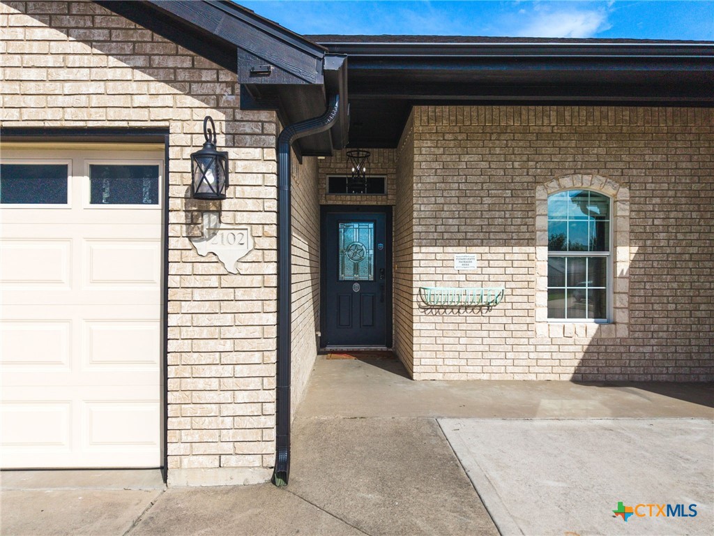 2102 Joseph Drive Property Photo 4