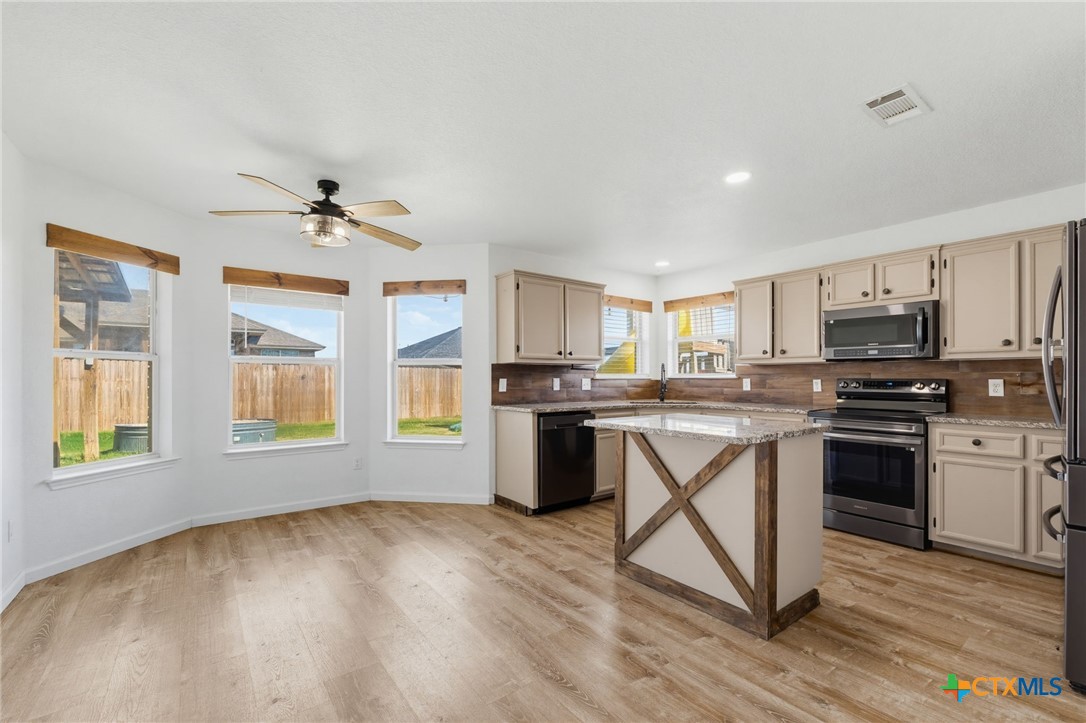 2102 Joseph Drive Property Photo 10