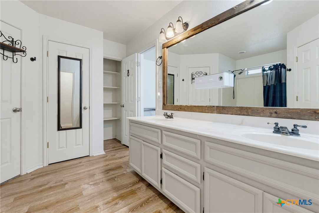 2102 Joseph Drive Property Photo 15