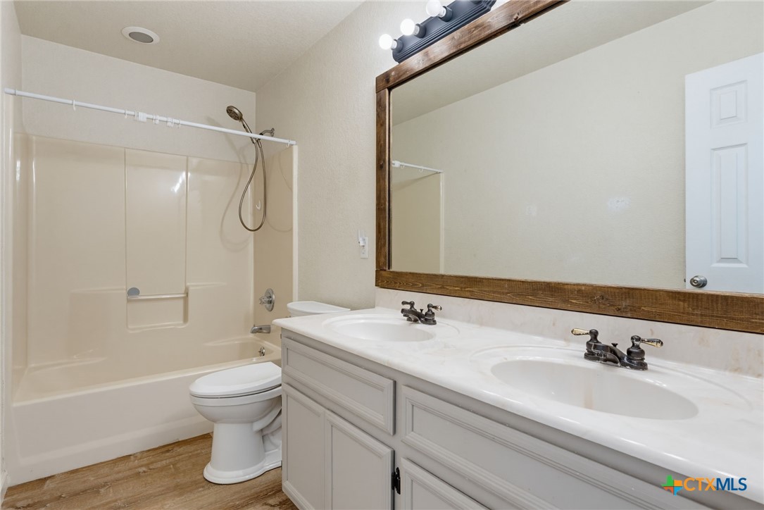 2102 Joseph Drive Property Photo 18