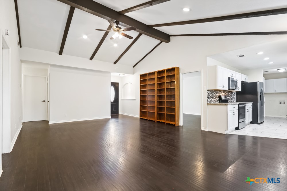115 Da Gama Property Photo 7
