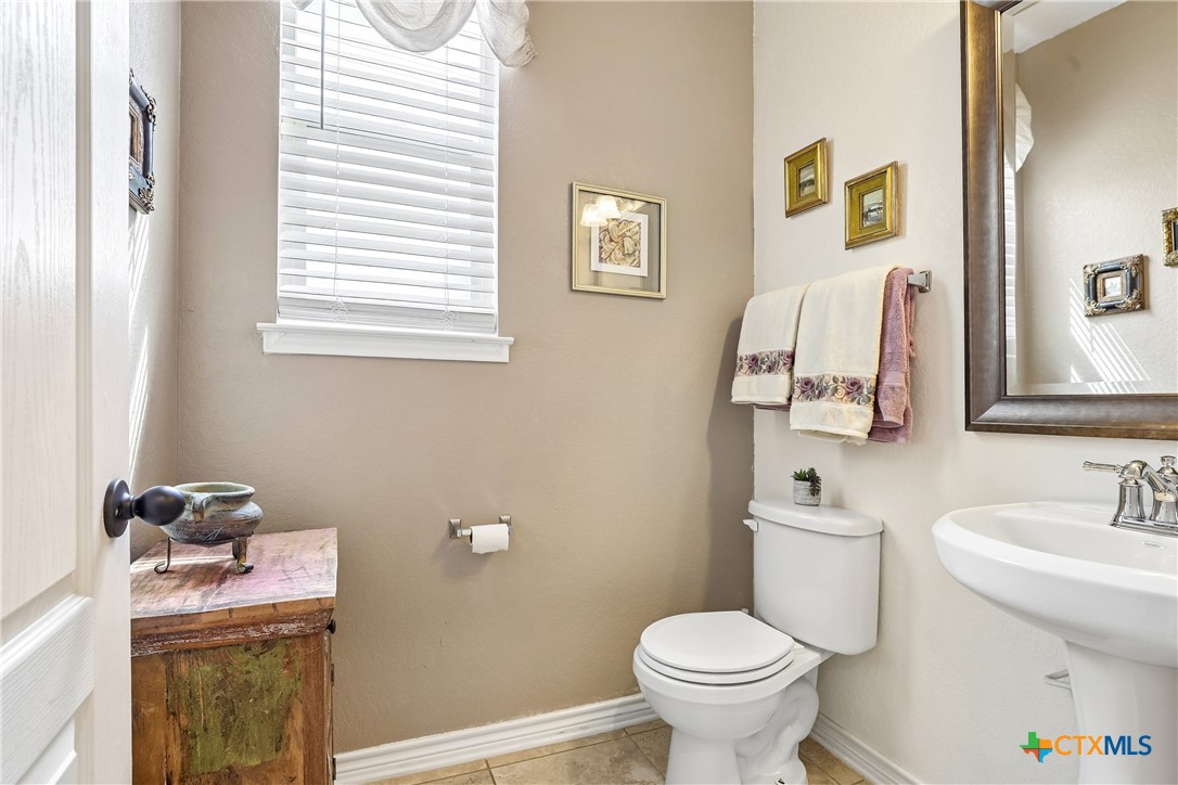 3869 Legend Hill Property Photo 34