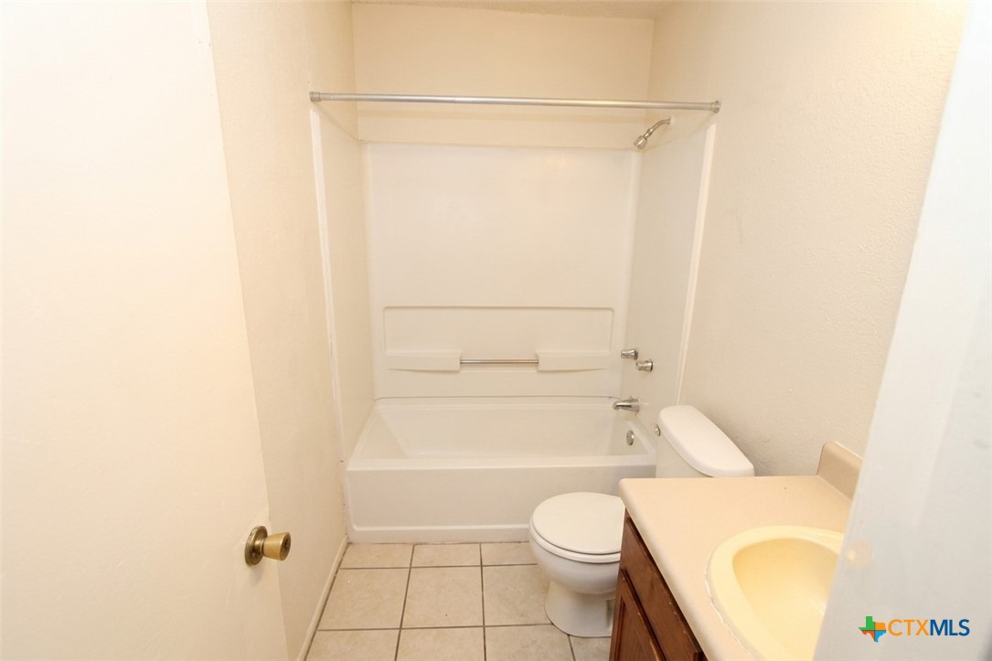 304 Erby Avenue A Property Photo 9