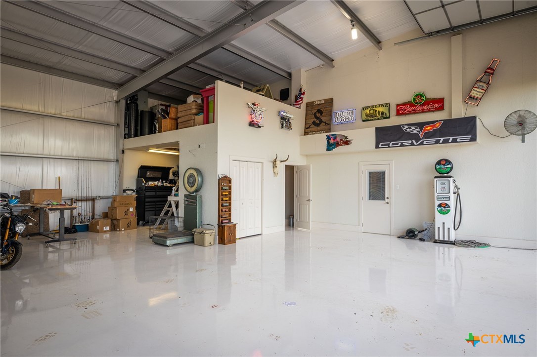 148 Lakecreek Drive Property Photo 15