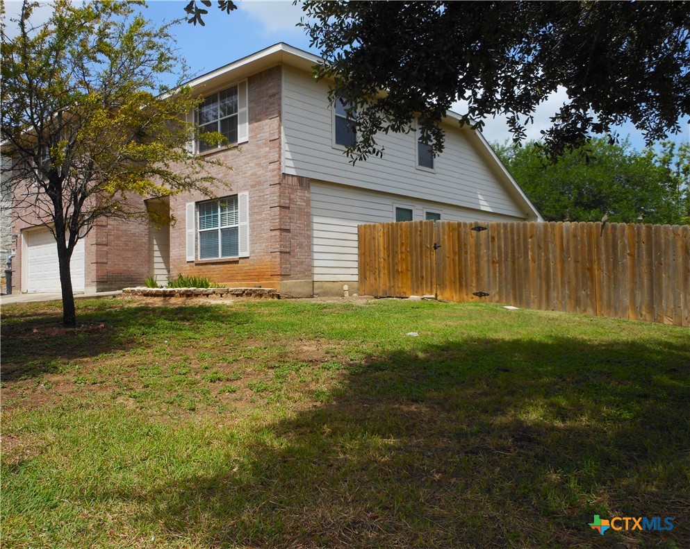 312 Sparrow Property Photo 3