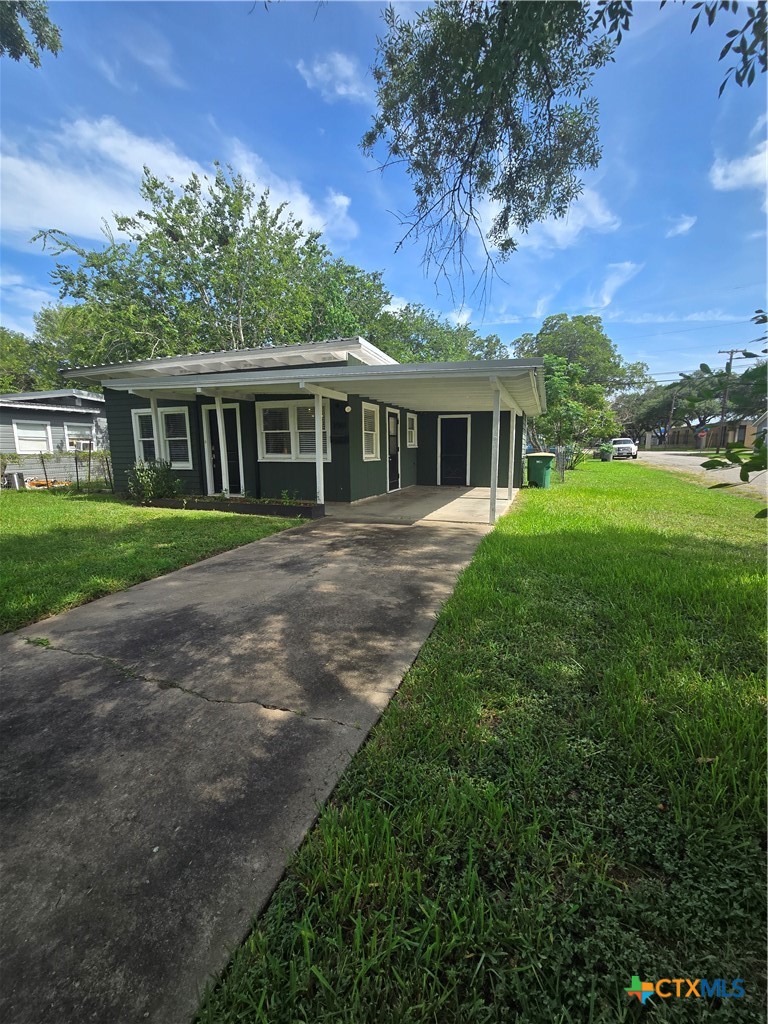 1501 E Rosebud Avenue Property Photo 1