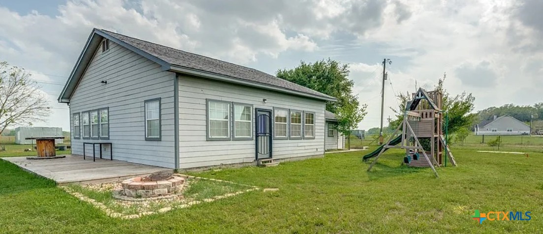 256 County Road 481 Property Photo 4