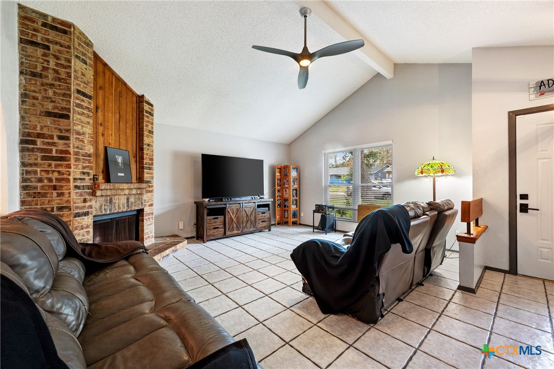 7805 Wakefield Drive Property Photo 8