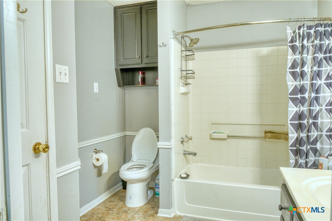 220 Atkinson Avenue Property Photo 24
