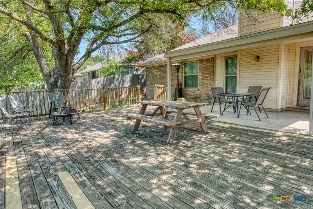220 Atkinson Avenue Property Photo 28