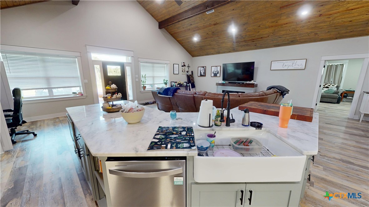 206 Deer Trail Lane Property Photo 7