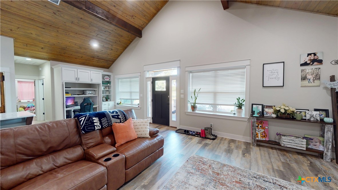 206 Deer Trail Lane Property Photo 8