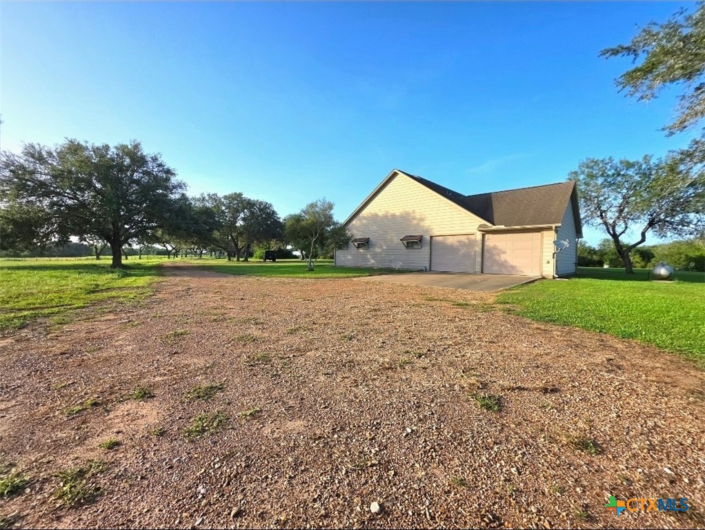 565 E Ward Street Property Photo 6