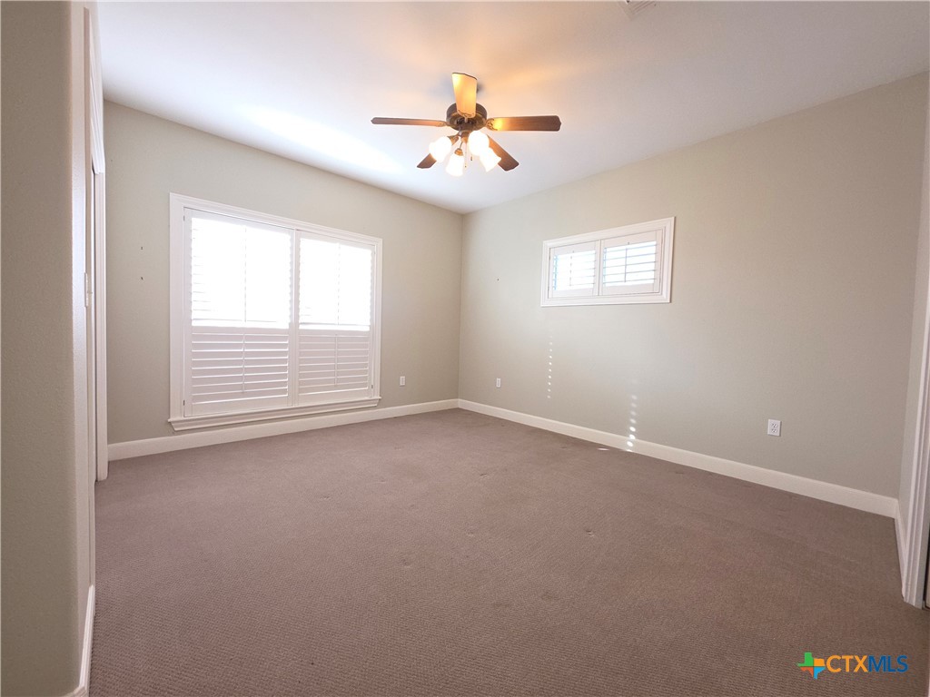 565 E Ward Street Property Photo 10