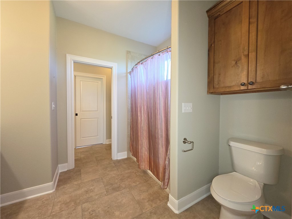 565 E Ward Street Property Photo 18