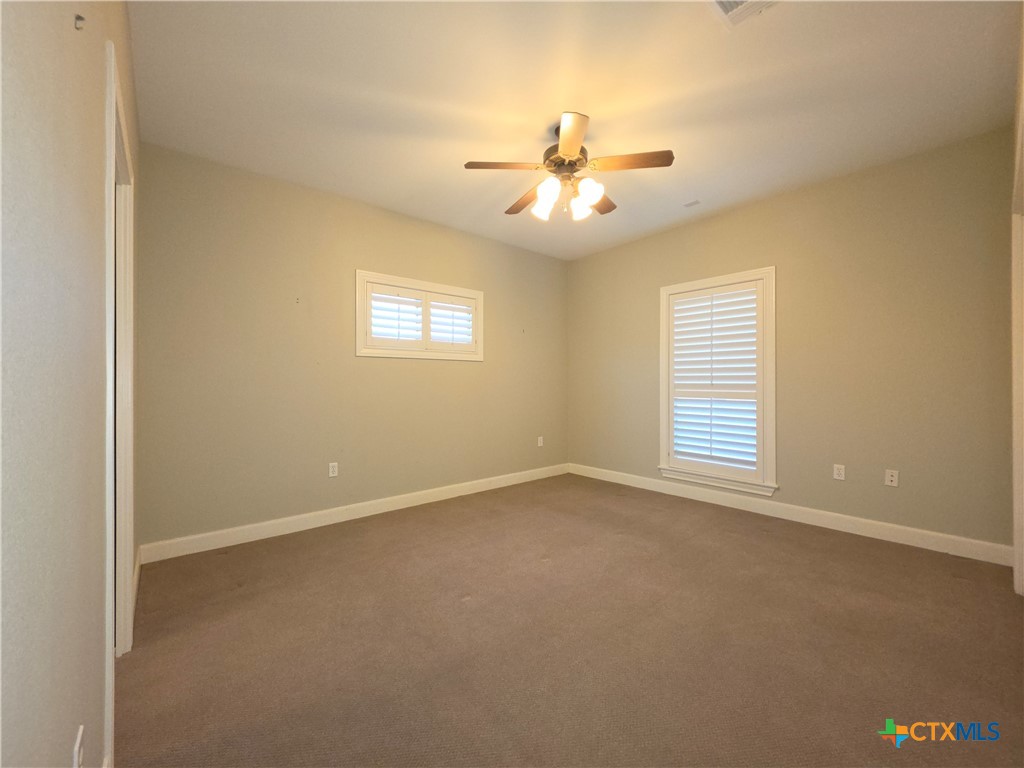 565 E Ward Street Property Photo 23