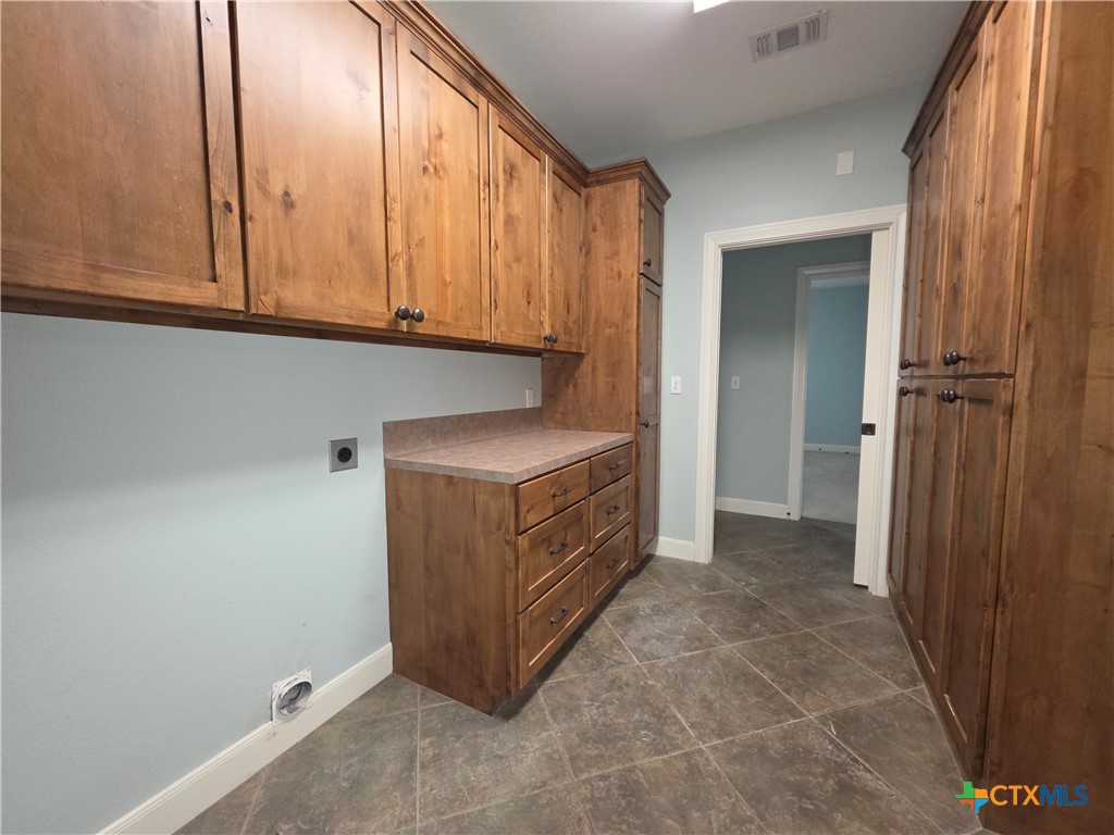 565 E Ward Street Property Photo 24