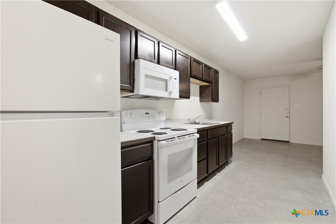 912 S 6th Street B Property Photo 7