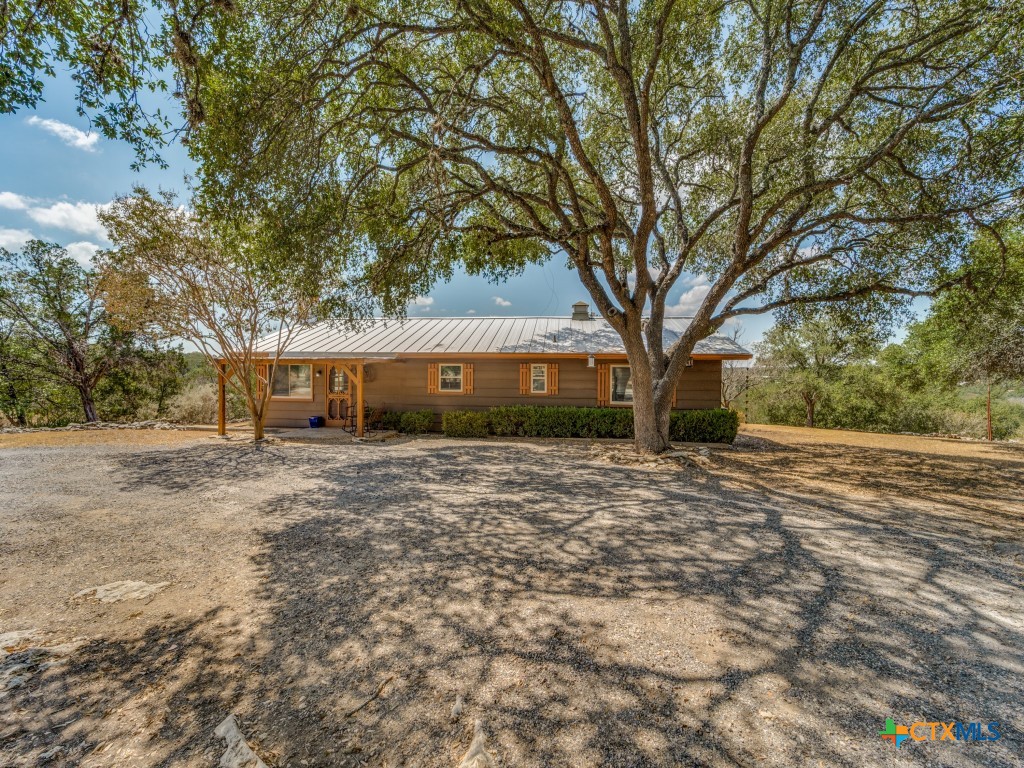 1660 Mciver Road Property Photo 5