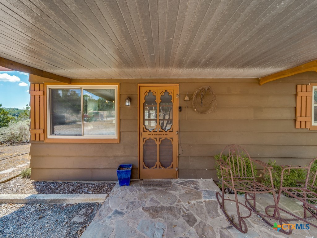 1660 Mciver Road Property Photo 6