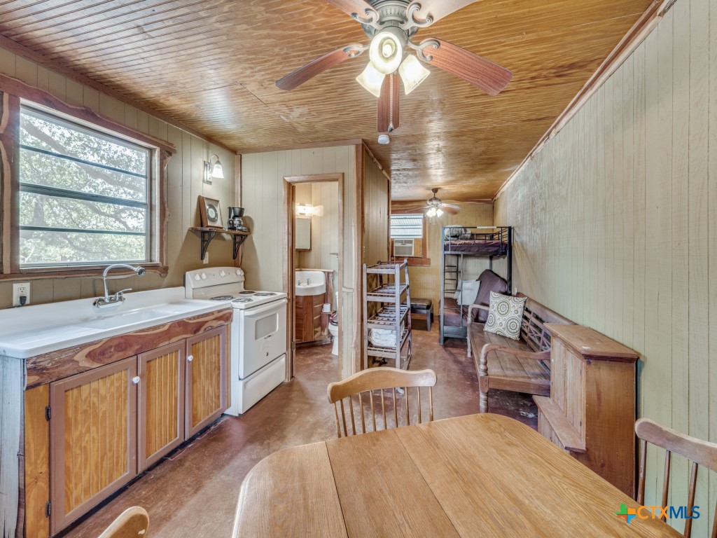 1660 Mciver Road Property Photo 19