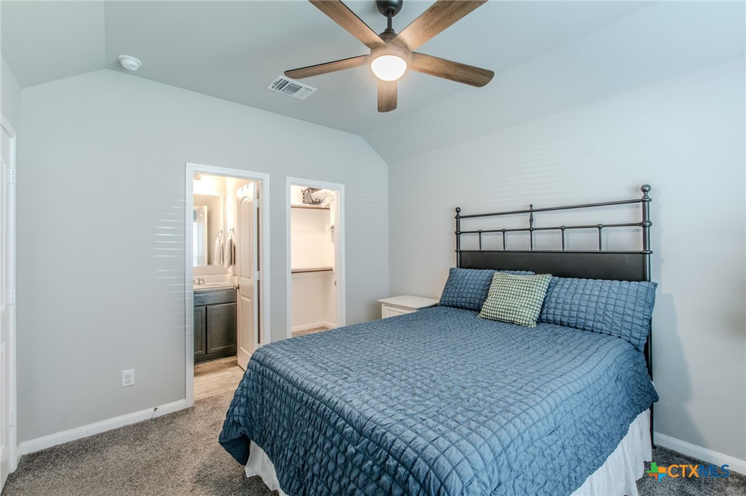 7514 Broadmoor Cove Property Photo 11