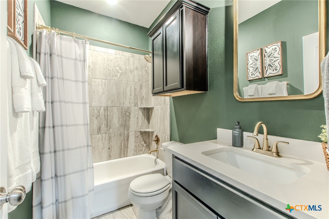 7514 Broadmoor Cove Property Photo 15