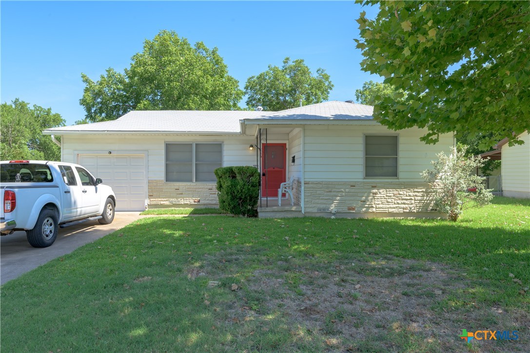 1201 Estes Drive Property Photo 1