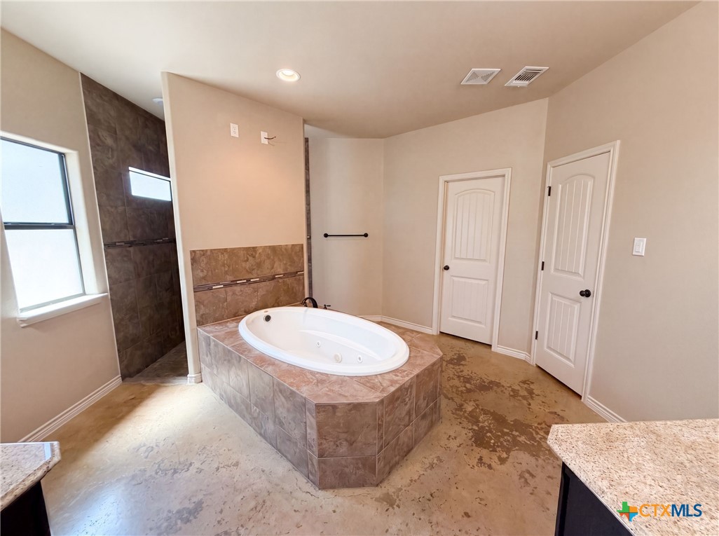 1305 Rocky Ridge Trail Property Photo 14