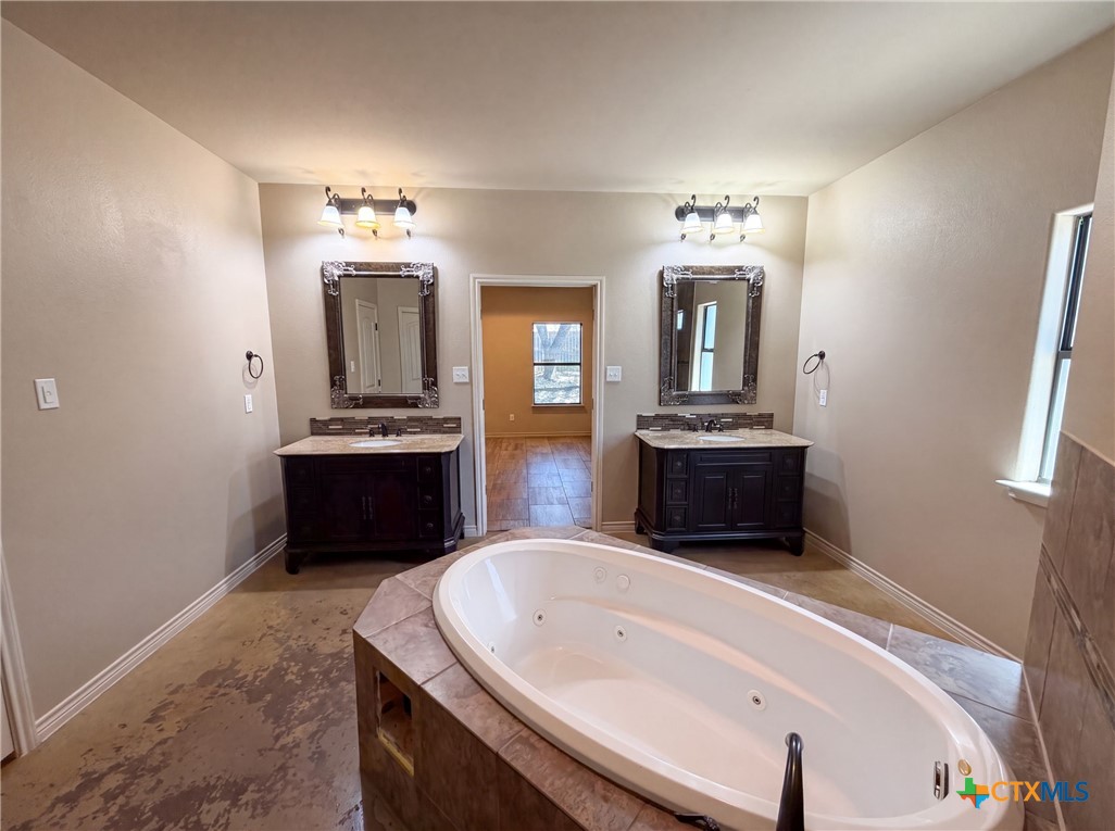 1305 Rocky Ridge Trail Property Photo 15