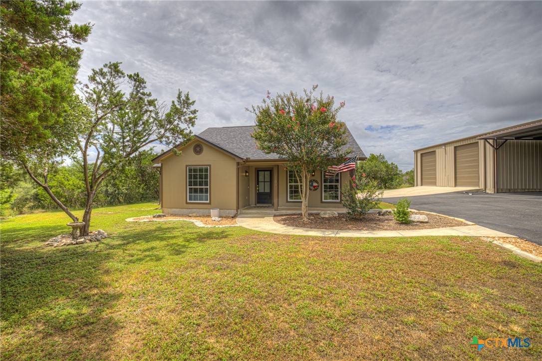 1100 Yaupon Drive Property Photo 3