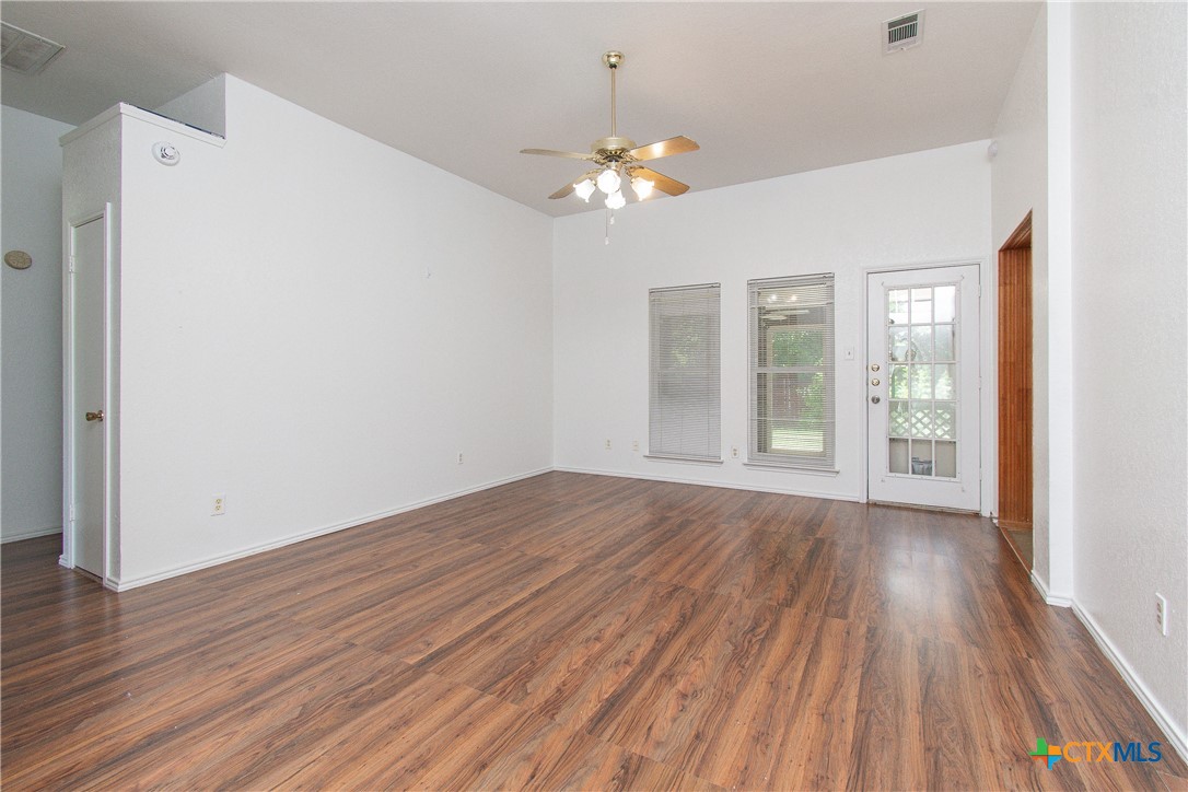 2406 Cactus Drive Property Photo 2