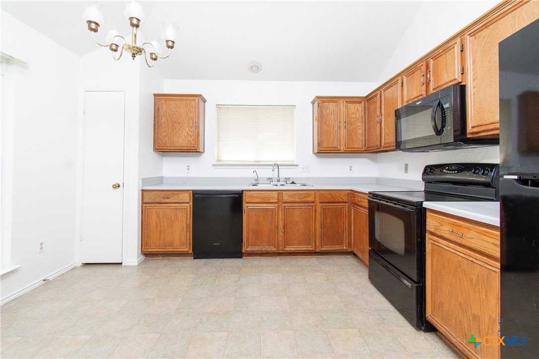 2406 Cactus Drive Property Photo 5