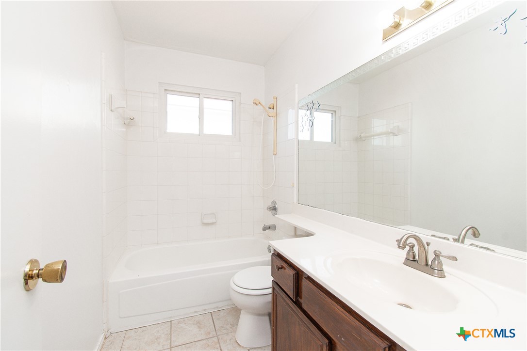 2406 Cactus Drive Property Photo 9